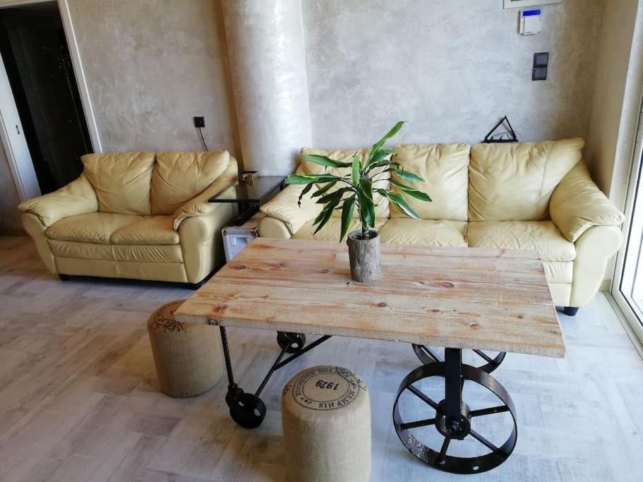 Lenico Beachfront Suites 阿齐亚·佩拉加 外观 照片