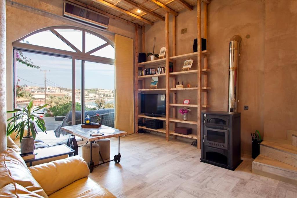 Lenico Beachfront Suites 阿齐亚·佩拉加 外观 照片