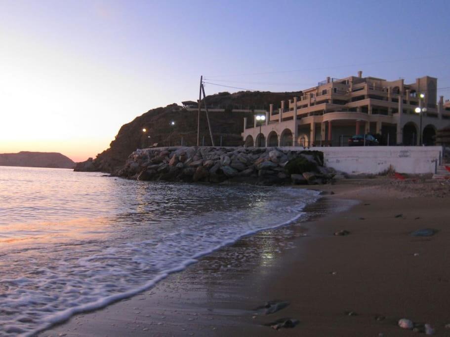 Lenico Beachfront Suites 阿齐亚·佩拉加 外观 照片