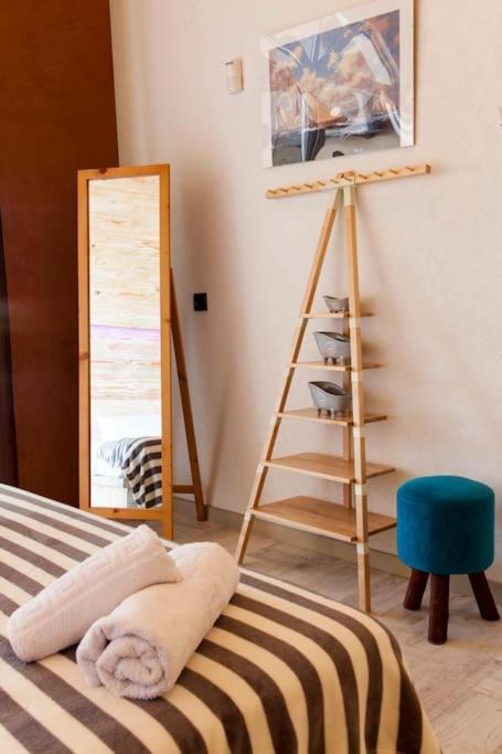 Lenico Beachfront Suites 阿齐亚·佩拉加 外观 照片