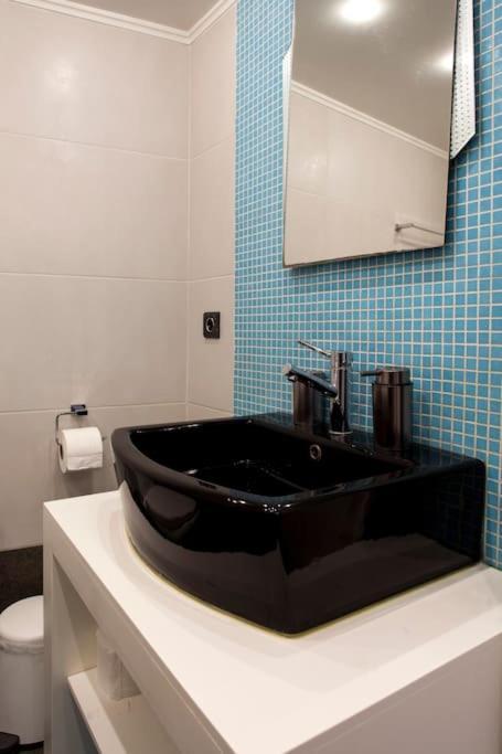 Lenico Beachfront Suites 阿齐亚·佩拉加 外观 照片
